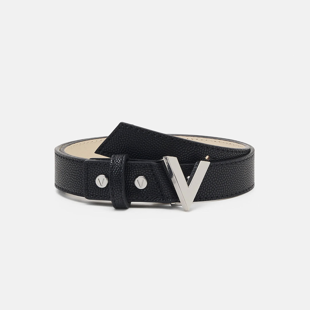 907663