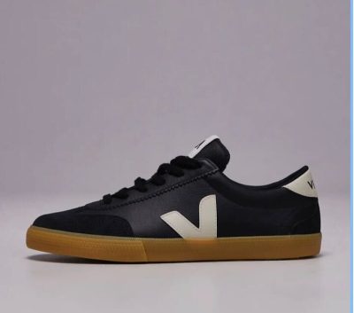 Veja VOLLEY LEATHER BLACK PIERRE