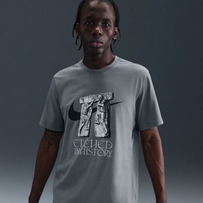 Nike Etched In History Graphic T-Shirt