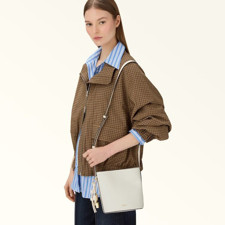 909160